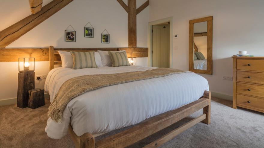 2 Morville Barn