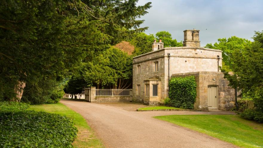 West Gate Lodge