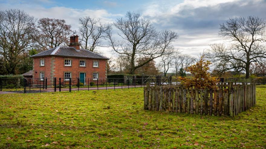 Hanbury Lodge