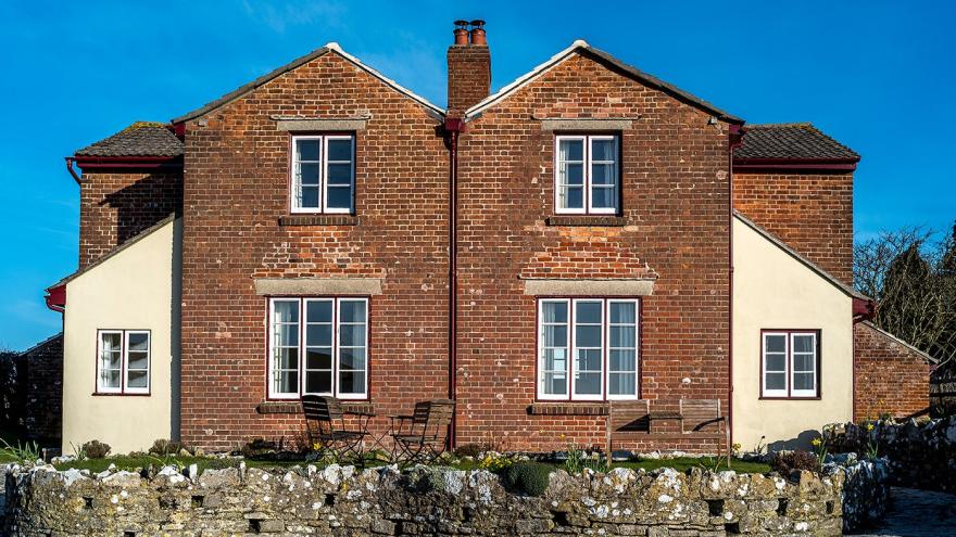 2 Currendon Cottages
