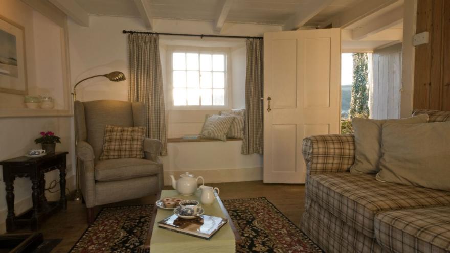 Degibna Lower Pentire Farm House