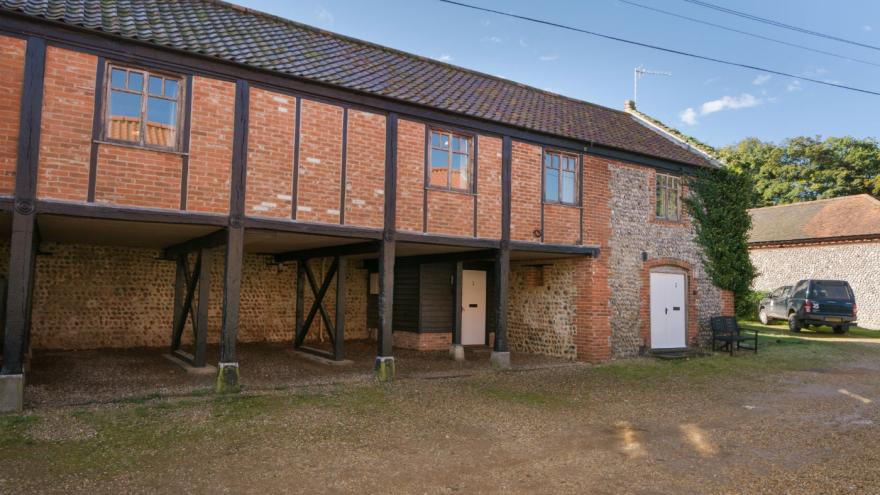 1 Cart Lodge Barn