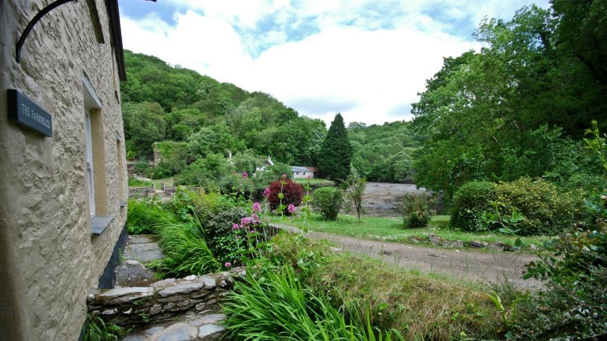 Pont Pill Farm House