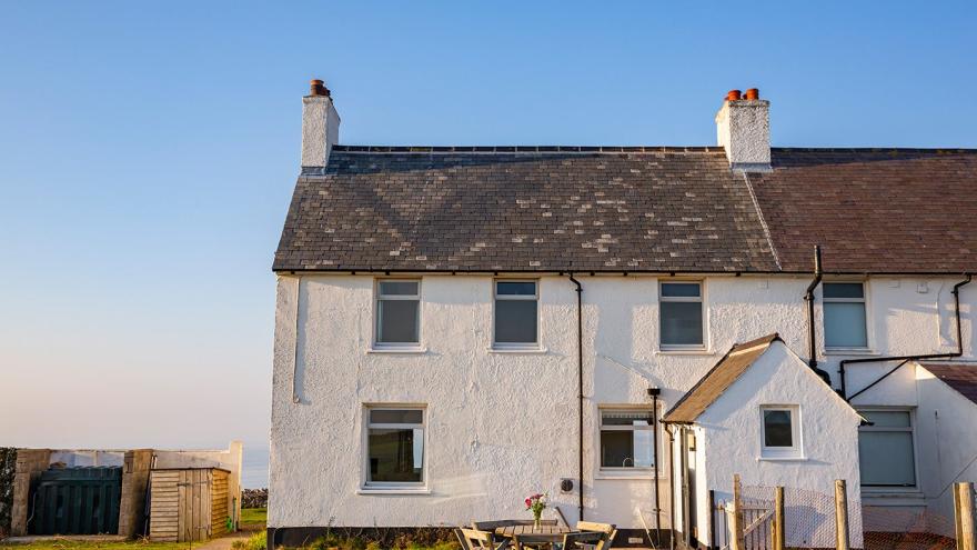 Rhossili 1 Coastguard Cottage