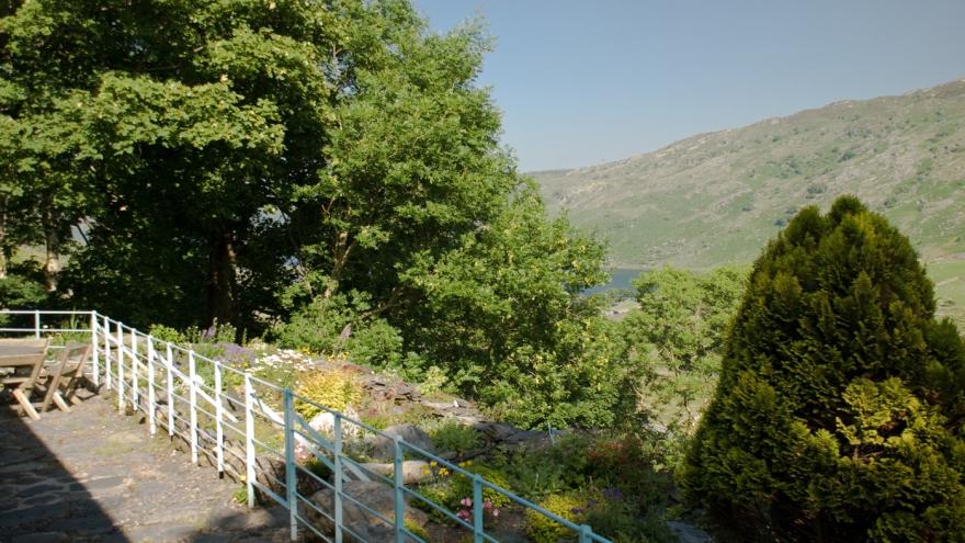 Dyffryn Mymbyr Farm House
