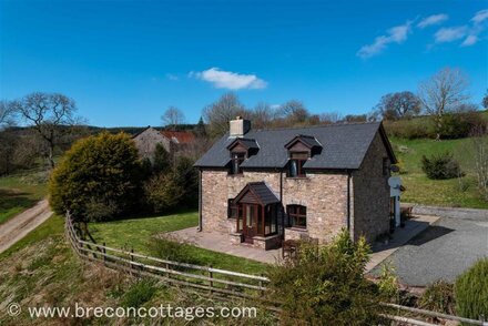 Cefncoed Mawr Farmhouse