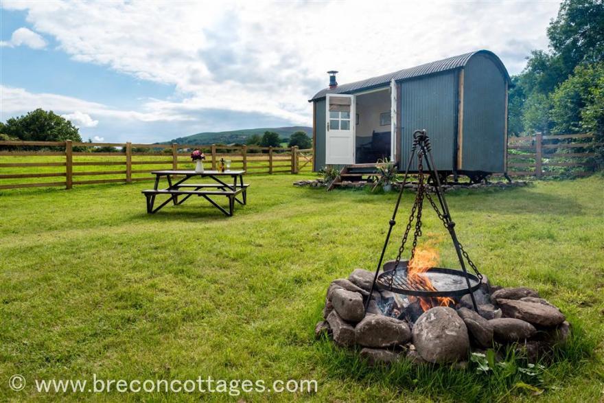 Cui Shepherds Hut