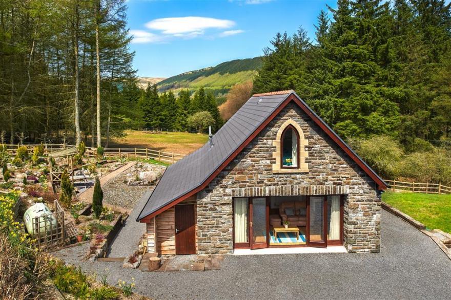 Lakeside Lodge