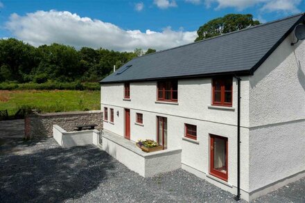 Kestrel Farmhouse