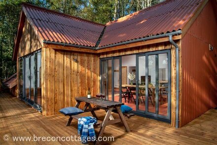 Larchwood Bothy