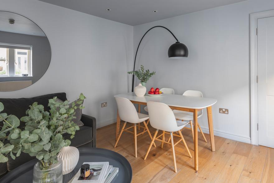 Beau Apartment V