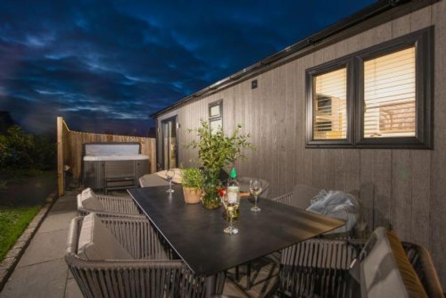 Hazel Lodge, 27 Roadford Lake Lodges