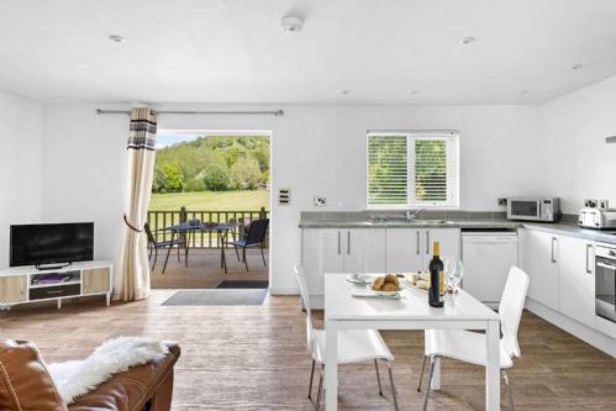 The Clover Lodge, Redlake Farm