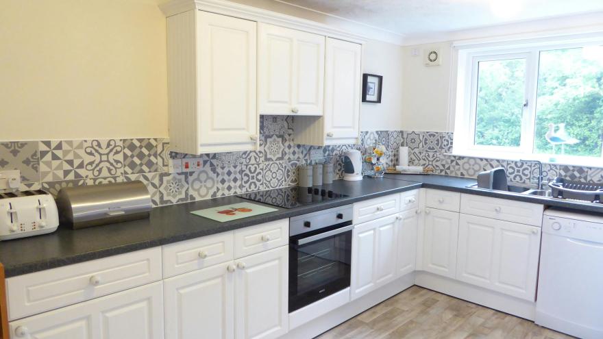 No.3 Tenby Lodge