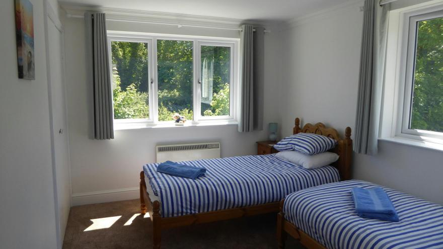 No.3 Tenby Lodge