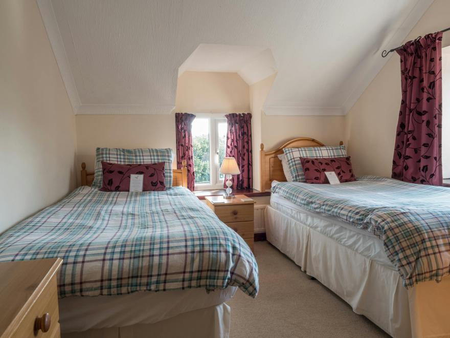 Oaktree Cottage