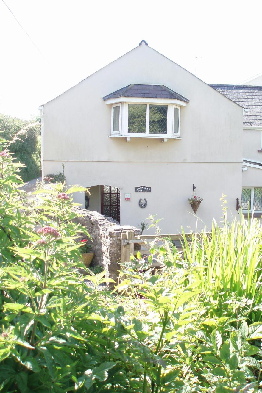 Horseshoe Cottage
