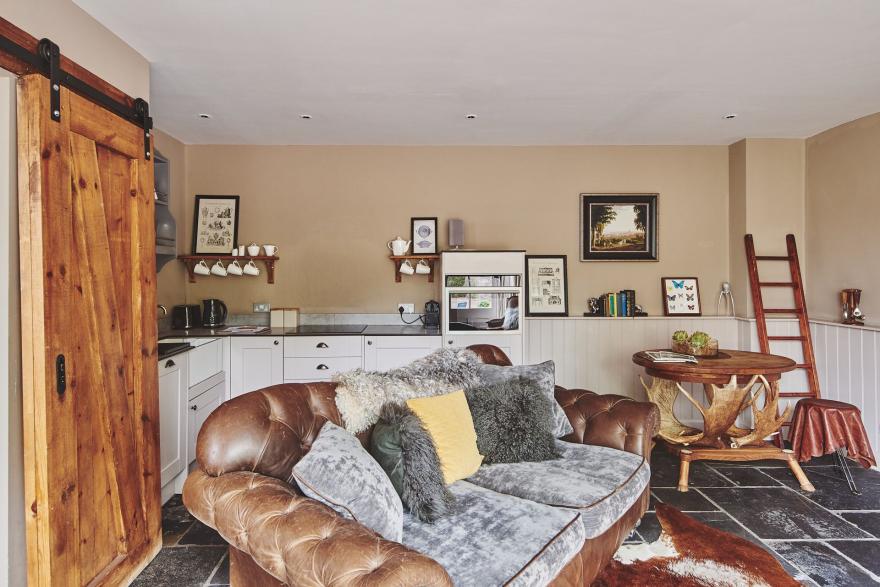 Mimosa Cottage