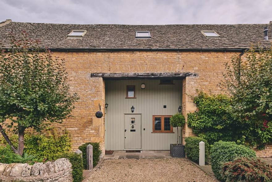 Acorn Barn