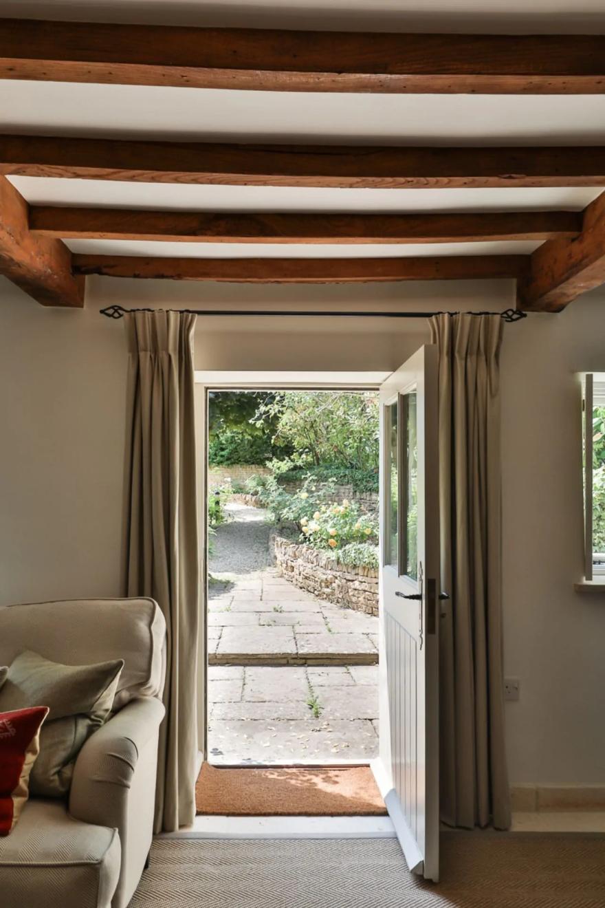 Rambling Rose Cottage