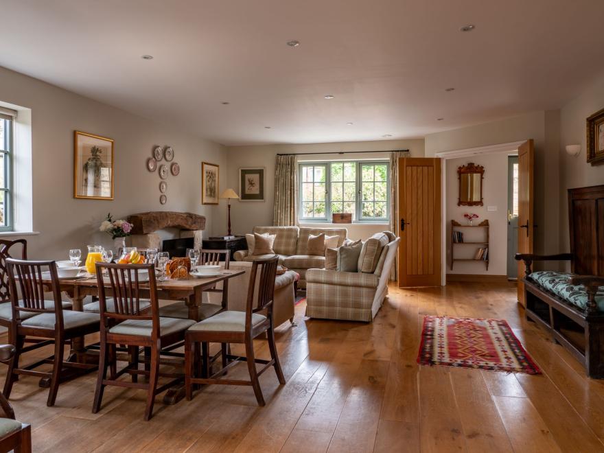 Elliot Cottage