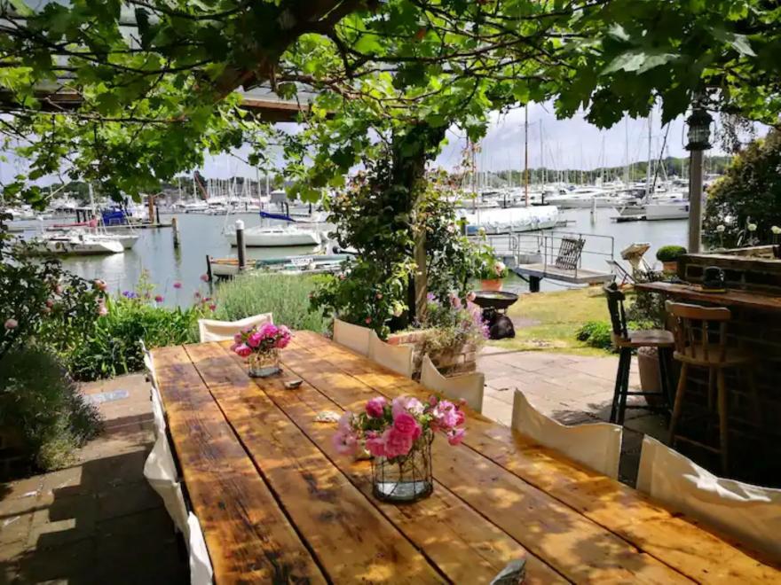 Hamble Riverside Cottage