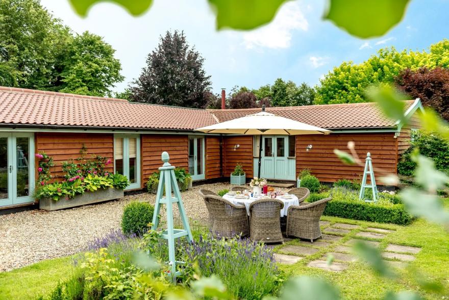 Hockham Pool House